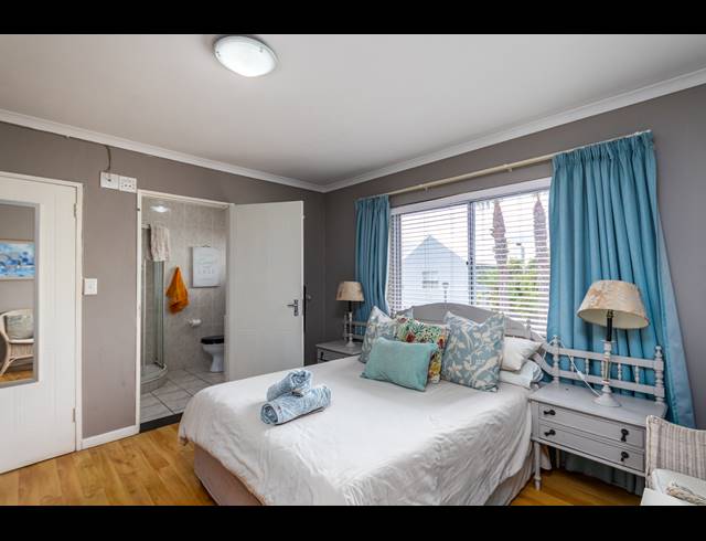 13 BEDROOM GUEST HOUSE FOR SALE IN SUNSET BEACH